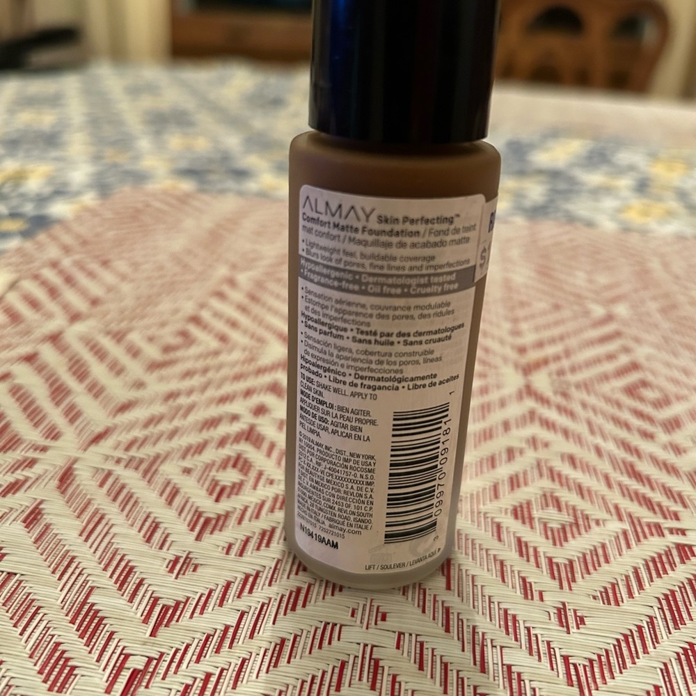 Almay Comfort Matte Foundation - Warm Almond - Picture 8 of 8
